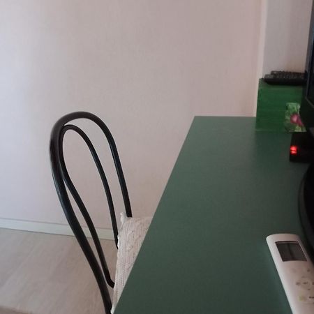 Vite Dipinte 1 Bilocale In Langa Apartment Novello Luaran gambar