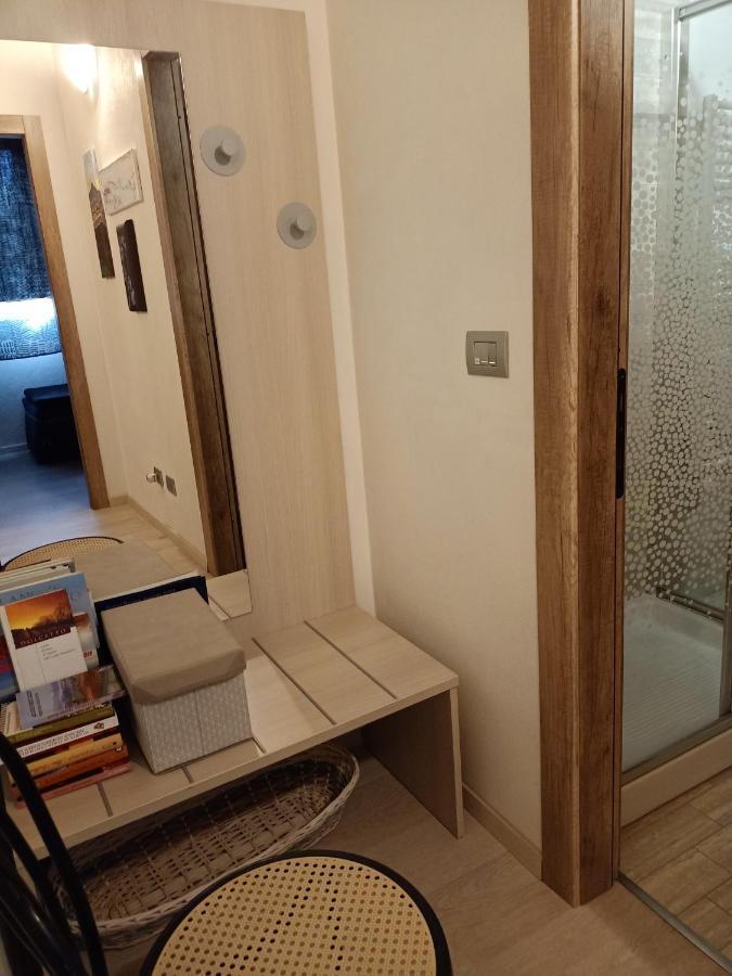 Vite Dipinte 1 Bilocale In Langa Apartment Novello Luaran gambar