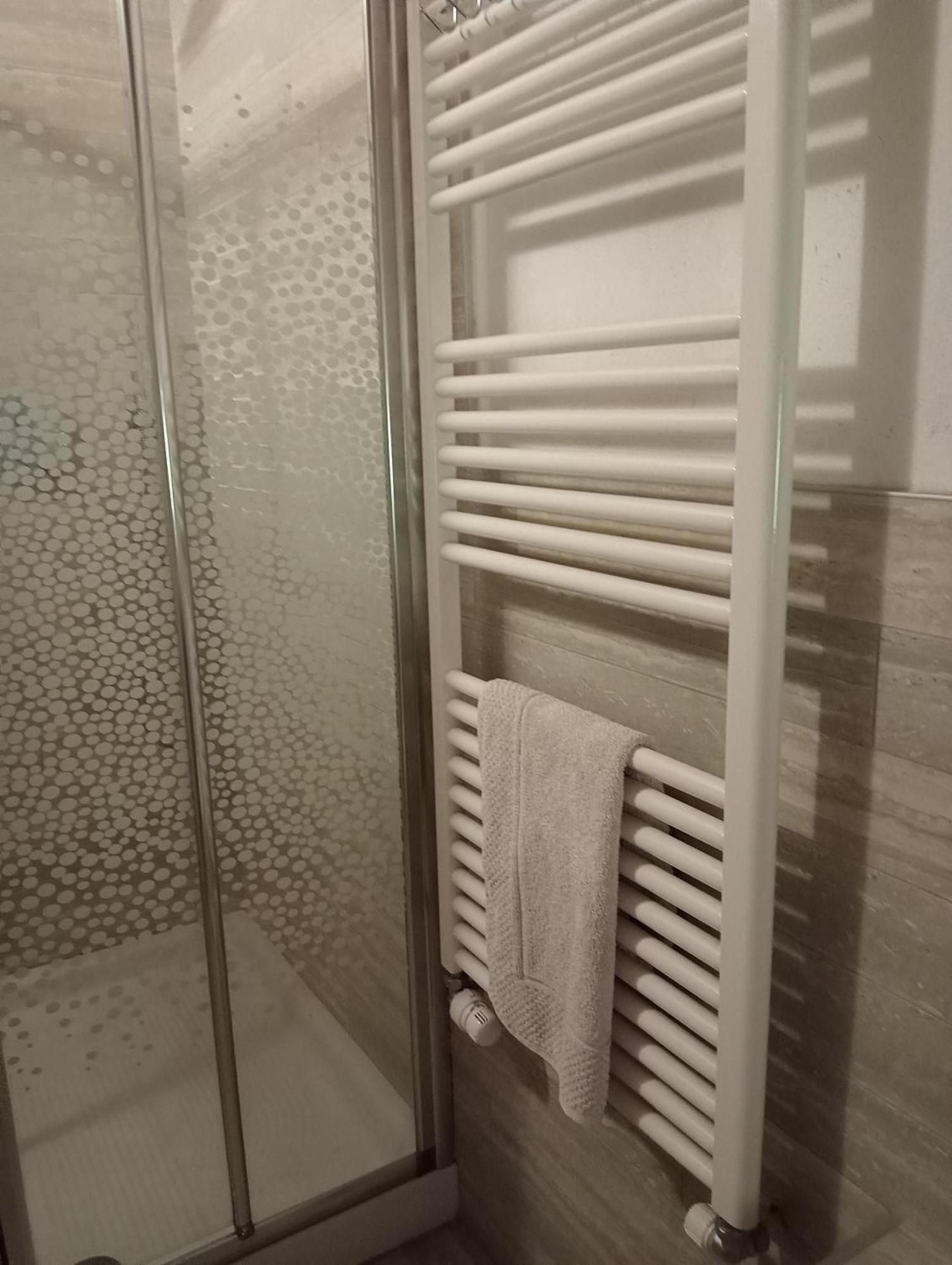 Vite Dipinte 1 Bilocale In Langa Apartment Novello Luaran gambar