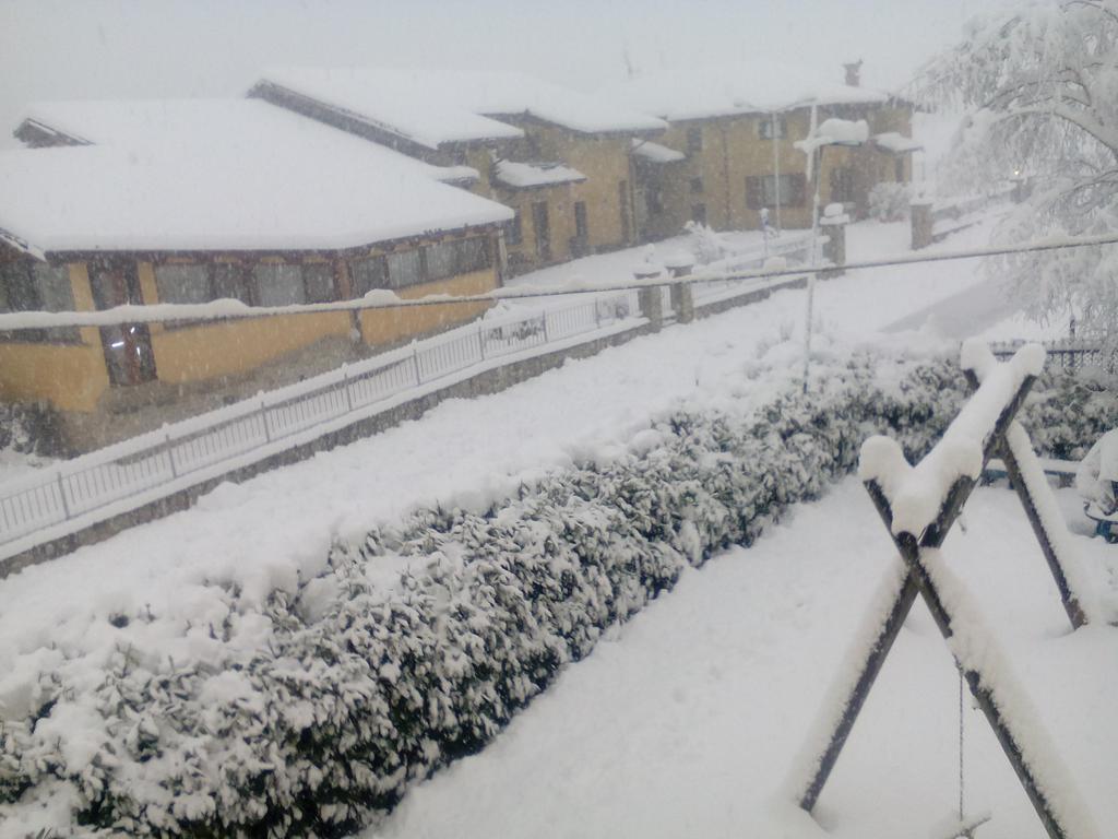 Vite Dipinte 1 Bilocale In Langa Apartment Novello Luaran gambar